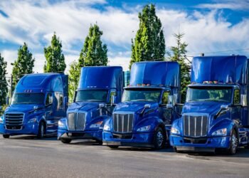 Camiones hechos en México aceleran; exportación de vehículos pesados se dispara 66.7% en julio