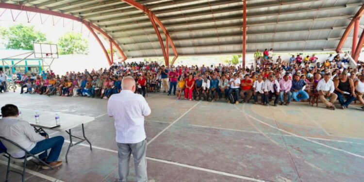 Atención al campo: Rafael Marín se reúne con productores de Caoba en Quintana Roo