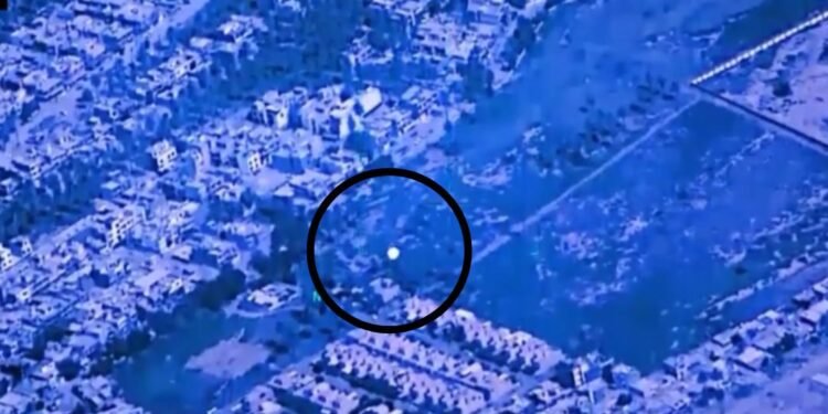 ¿Tú qué ves en las imágenes? EU publica video militar de un objeto no identificado