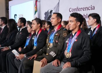 ¿Cuánto recibirán los atletas en 2027? Sheinbaum anuncia aumento de becas
