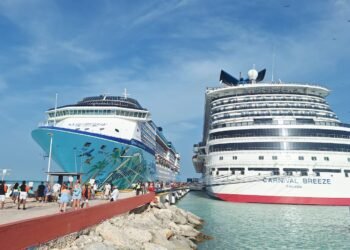 ¡Sube la marea turística! Llegan 22% más cruceristas a Yucatán