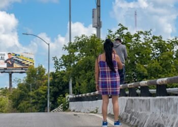 ¿Tú te habrías detenido? Dos personas lo hicieron y salvaron una vida