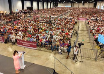 Pensiones, casas y consultorios: Sheinbaum presenta balance de Gobierno en Mérida
