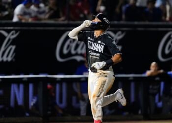 ¡Estampida de Toros! Tijuana aplasta 13-2 a Olmecas y enciende la Serie del Rey