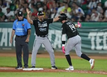 ¡Remontada de locura! Toros vence a Olmecas y queda a un paso del título