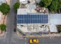 Plantas, baterías y paneles solares: la apuesta del comercio ante los apagones