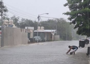 Onda tropical 37 golpea Mérida con lluvias, viento e inundaciones