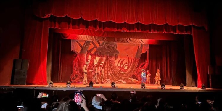 Hipiles, alpargatas y mucho humor: el teatro regional toma Mérida durante una semana