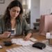 Cuando las emociones pasan a la tarjeta: cómo evitar compras que te endeuden