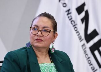 Sacudida en el INE rumbo a 2027: renuncia Claudia Arlett Espino a la Secretaría Ejecutiva