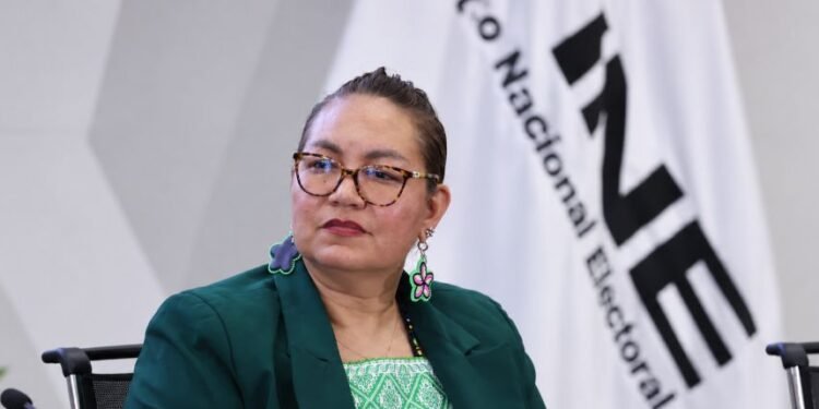 Sacudida en el INE rumbo a 2027: renuncia Claudia Arlett Espino a la Secretaría Ejecutiva
