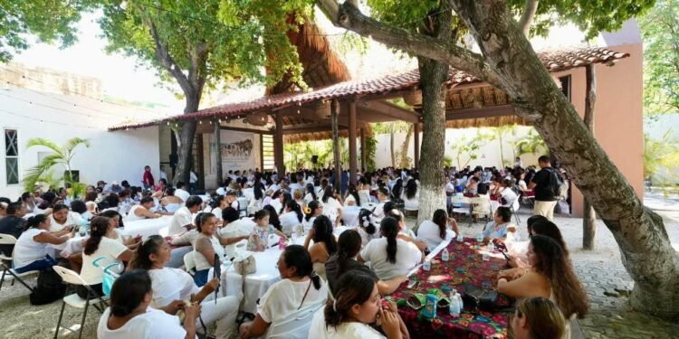 Tulum pone sus pendientes sobre la mesa: mujeres plantean demandas a Rafael Marín