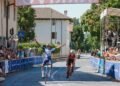 México manda en las rutas de Italia: ciclistas Braulio Álvarez y Sofía Rangel suben al podio