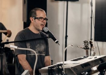 “México, pronto te dejaré en paz”: Syntek anuncia que se va tras polémico concierto