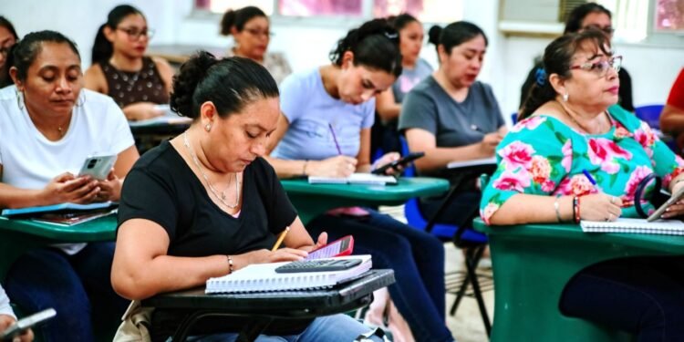 Yucatán alfabetizará a 10 mil personas este año