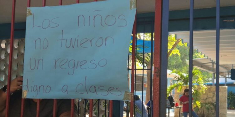 ¡A clases, pero sin agua ni luz! Cuatro escuelas enfrentan fallas