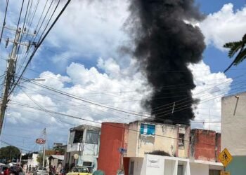 ¡Alerta en Miguel Hidalgo! Intensa columna de humo sorprende a vecinos