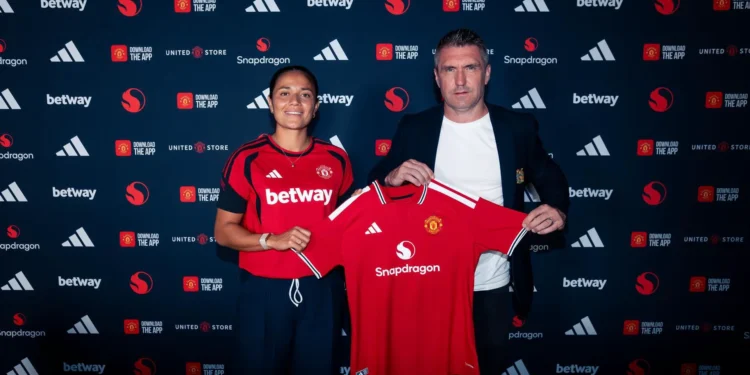 ¡De México a Manchester! Rebeca Bernal será pionera en la liga femenil inglesa