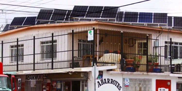 ¿Adiós a los apagones? Paneles solares podrían convertirse en el nuevo “escudo”
