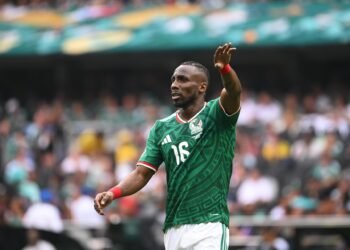México tiene dos cartas para el Balón de Oro: Quiñones y Camberos, nominados