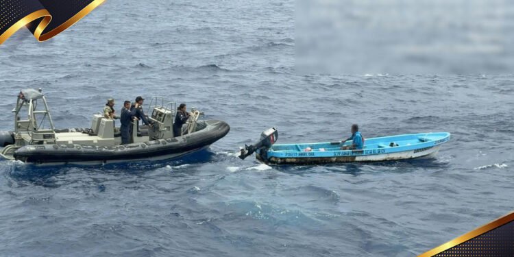 ¡Ocho días a la deriva! Marina encuentra con vida a pescador en el Pacífico