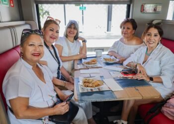 ¿Te imaginas desayunar en el tren rumbo a Chichén Itzá? Esta experiencia ya comenzó