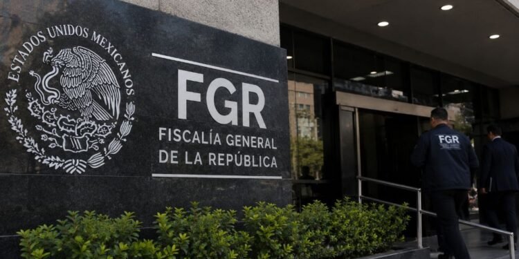 Recompensas millonarias contra el crimen; FGR define montos y requisitos para su entrega