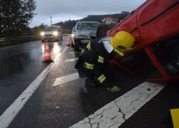 ¡Baja la velocidad! Las lluvias pueden convertir las calles en zonas de riesgo