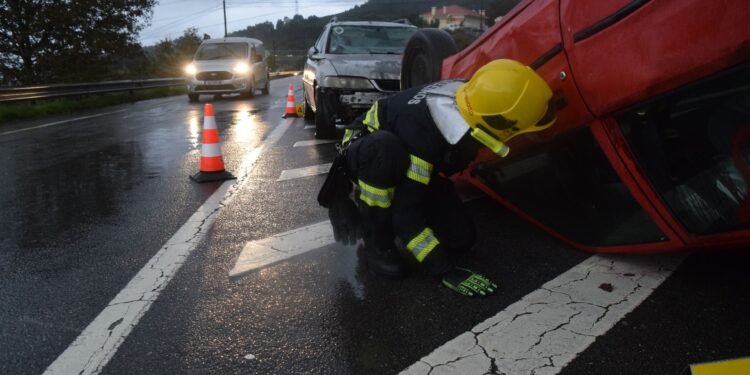 ¡Baja la velocidad! Las lluvias pueden convertir las calles en zonas de riesgo