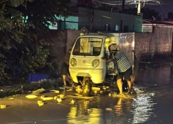 El bache que le costó la jornada: panadero cae con todo y mercancía en Kanasín