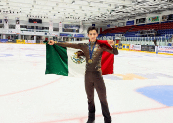 ¡México brilla sobre hielo! Donovan Carrillo conquista el oro en Escocia